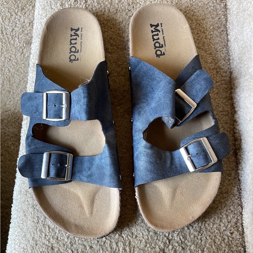 Mudd sandals